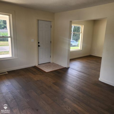 702 Glenwood Avenue, Owosso, MI 48867