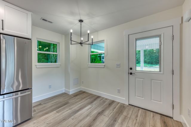124 Hilo Drive, Johnson City, TN 37604