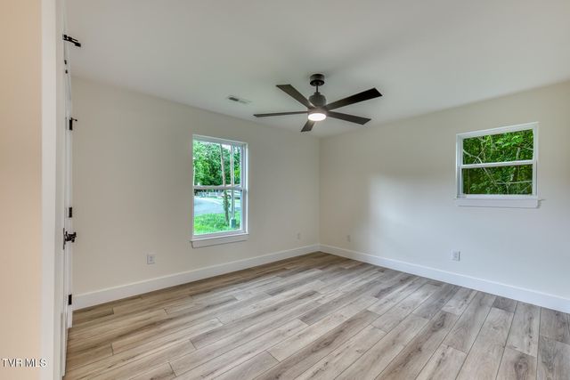 124 Hilo Drive, Johnson City, TN 37604