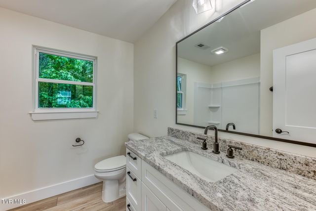 124 Hilo Drive, Johnson City, TN 37604