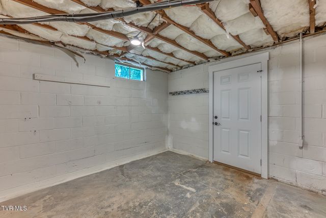 124 Hilo Drive, Johnson City, TN 37604