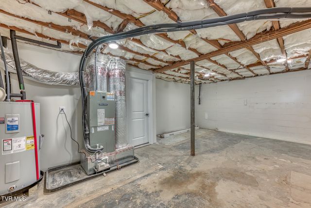 124 Hilo Drive, Johnson City, TN 37604