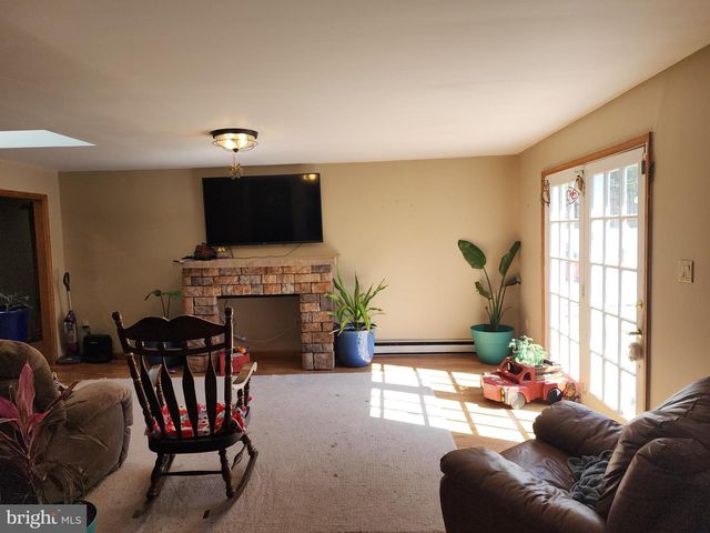 429 DARK HOLLOW RD, Shermans Dale, PA 17090