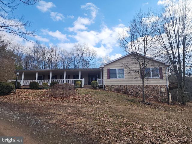 429 DARK HOLLOW RD, Shermans Dale, PA 17090