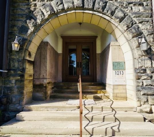 1213 Center Avenue, Bay City, MI 48708