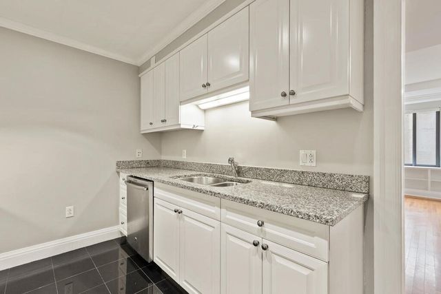 1 Huntington Ave 504, Boston, MA 02116