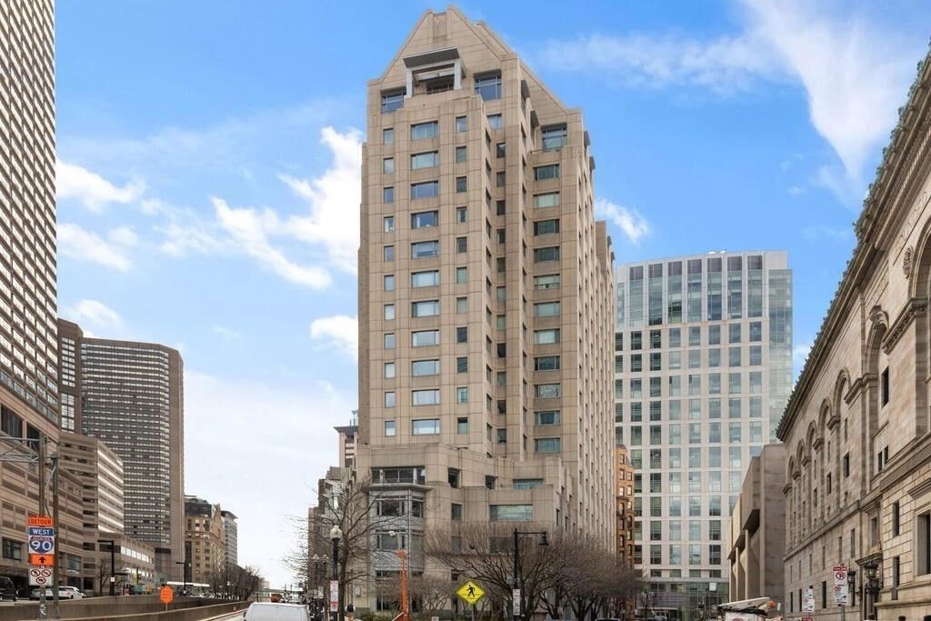 1 Huntington Ave 504, Boston, MA 02116