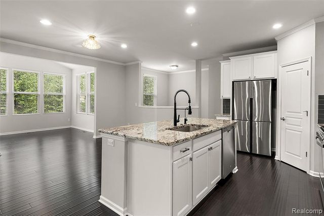 31065 Tremont Lane, Franklin, MI 48025