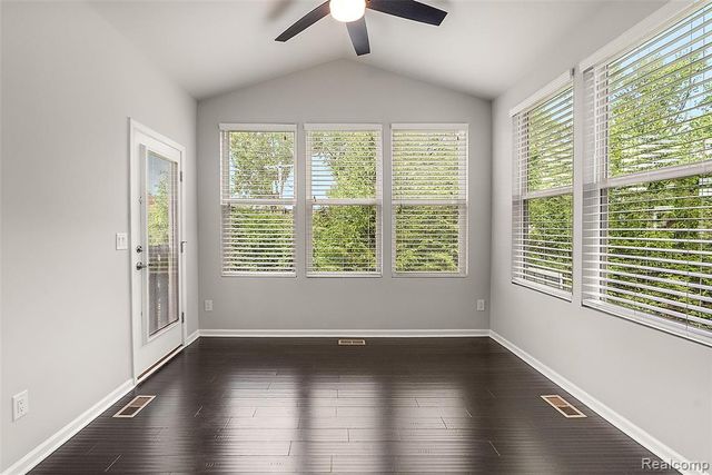 31065 Tremont Lane, Franklin, MI 48025
