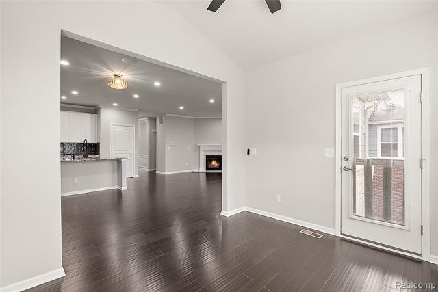 31065 Tremont Lane, Franklin, MI 48025