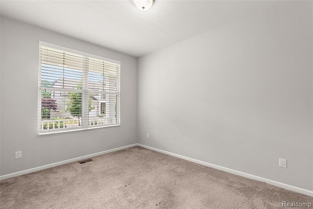 31065 Tremont Lane, Franklin, MI 48025
