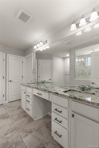 31065 Tremont Lane, Franklin, MI 48025