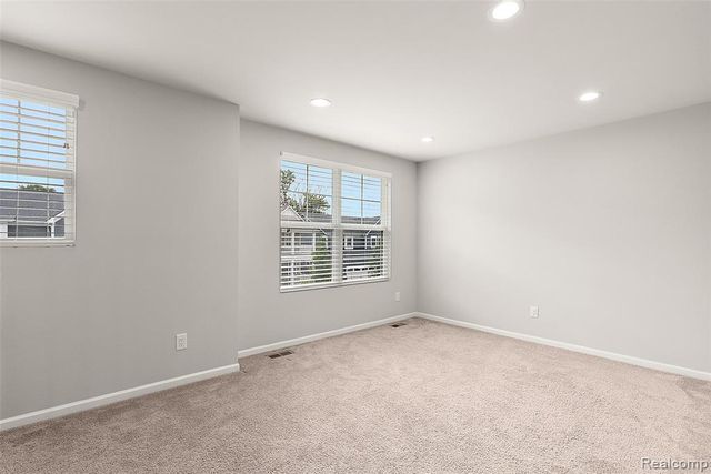 31065 Tremont Lane, Franklin, MI 48025