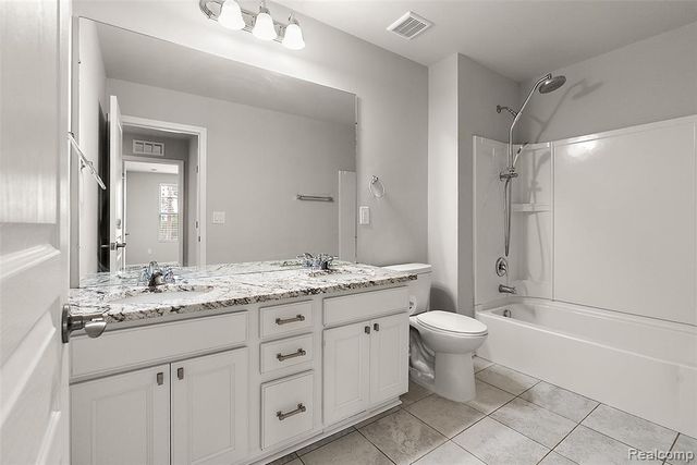 31065 Tremont Lane, Franklin, MI 48025