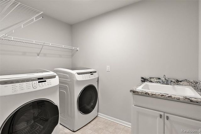 31065 Tremont Lane, Franklin, MI 48025