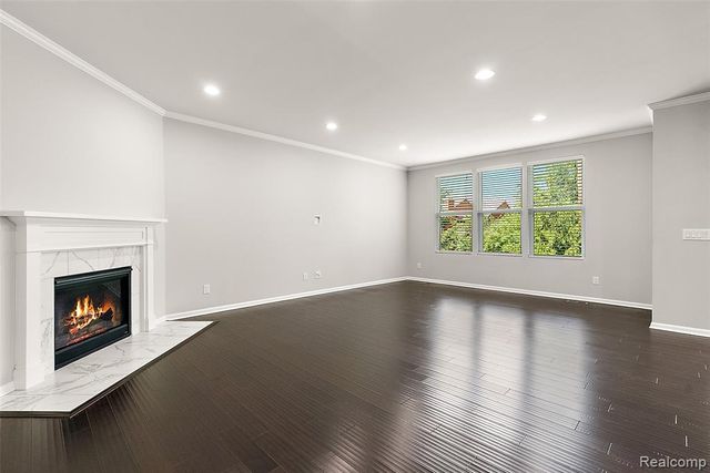31065 Tremont Lane, Franklin, MI 48025