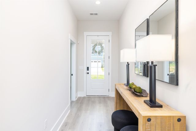 63 Condor Ct, Pawleys Island, SC 29585