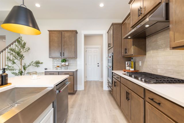 63 Condor Ct, Pawleys Island, SC 29585