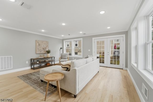 64 Morningside Rd, Verona Twp., NJ 07044