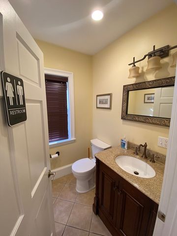 206 Holland St A, Somerville, MA 02144