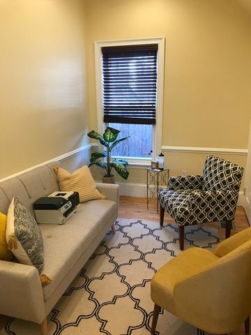 206 Holland St A, Somerville, MA 02144