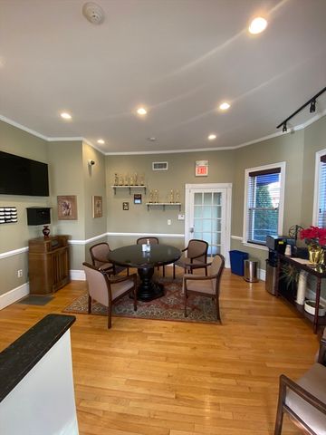 206 Holland St A, Somerville, MA 02144