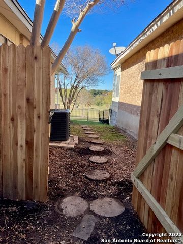 4371 Hilton Head, San Antonio, TX 78217