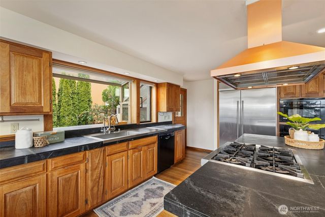 170 Windship Drive, Port Townsend, WA 98368