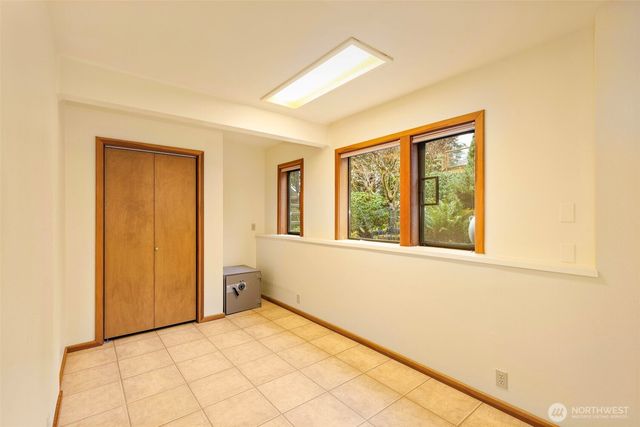 170 Windship Drive, Port Townsend, WA 98368