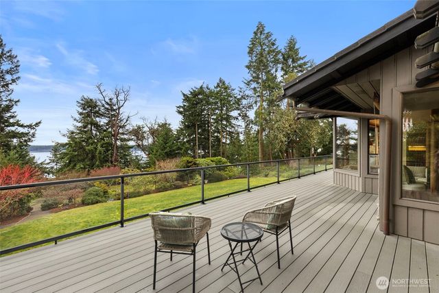 170 Windship Drive, Port Townsend, WA 98368