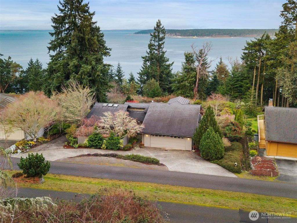 170 Windship Drive, Port Townsend, WA 98368