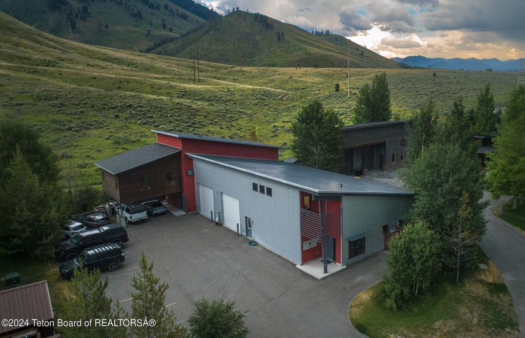 3960 S ANTELOPE Lane, Jackson, WY 83001 photo 3