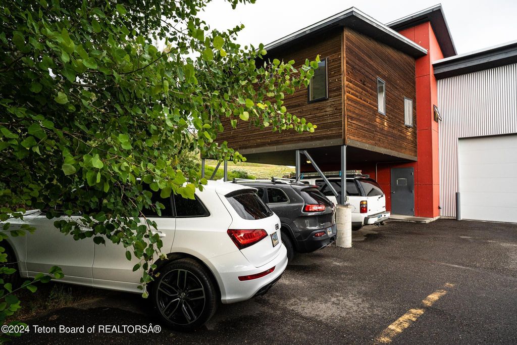 3960 S ANTELOPE Lane, Jackson, WY 83001 photo 4