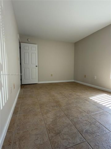 2647 NW 33rd St 2306, Oakland Park, FL 33309