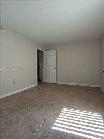 2647 NW 33rd St 2306, Oakland Park, FL 33309