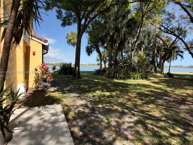 2647 NW 33rd St 2306, Oakland Park, FL 33309