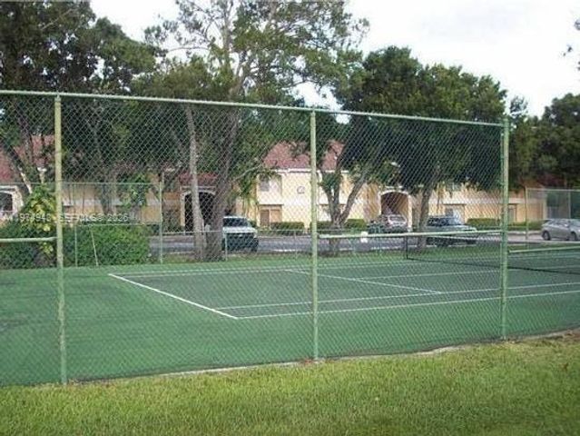 2647 NW 33rd St 2306, Oakland Park, FL 33309