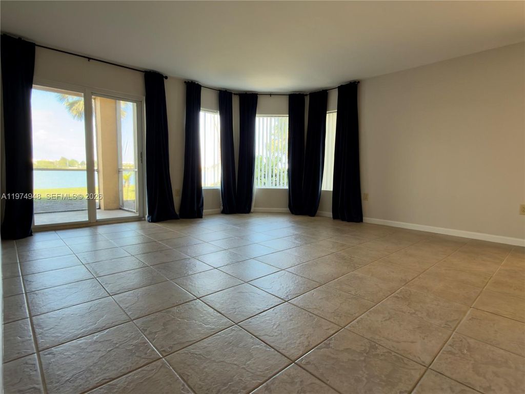 2647 NW 33rd St 2306, Oakland Park, FL 33309