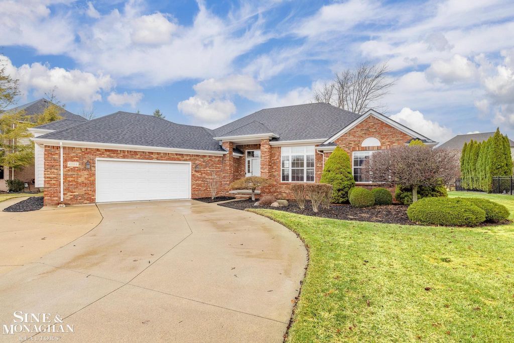4284 Scott B Drive, St Clair Twp, MI 48079