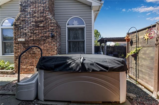 143 Rovner Place, Hamburg, NY 14075