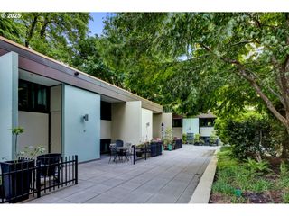 255 Sw HARRISON St TH6, Portland, OR 97201