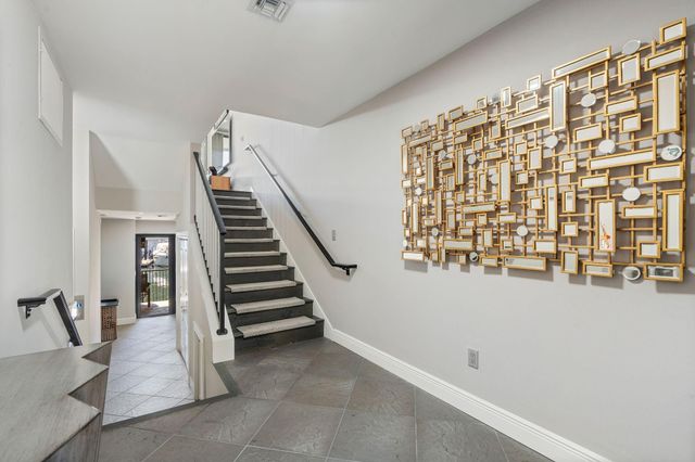 16 Portside Drive 16C, Fort Lauderdale, FL 33316