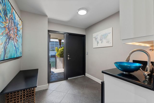 16 Portside Drive 16C, Fort Lauderdale, FL 33316