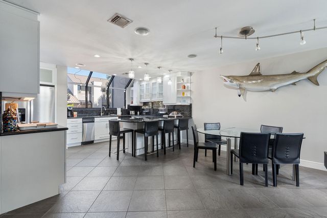 16 Portside Drive 16C, Fort Lauderdale, FL 33316