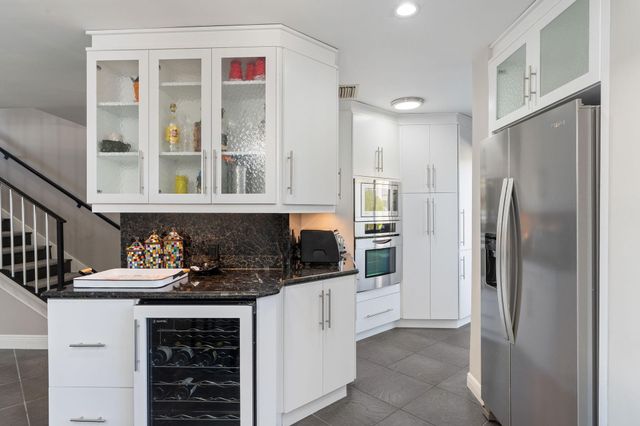 16 Portside Drive 16C, Fort Lauderdale, FL 33316