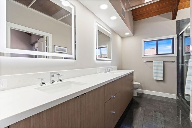 16 Portside Drive 16C, Fort Lauderdale, FL 33316