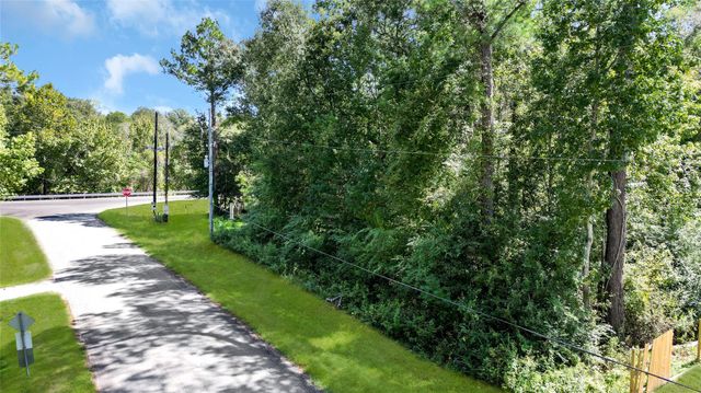 29 County Road 432, Dayton, TX 77535