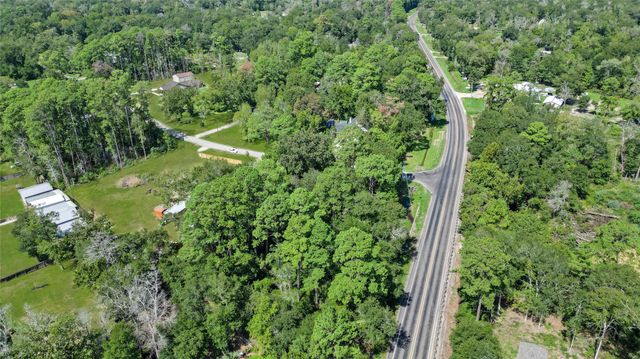 29 County Road 432, Dayton, TX 77535