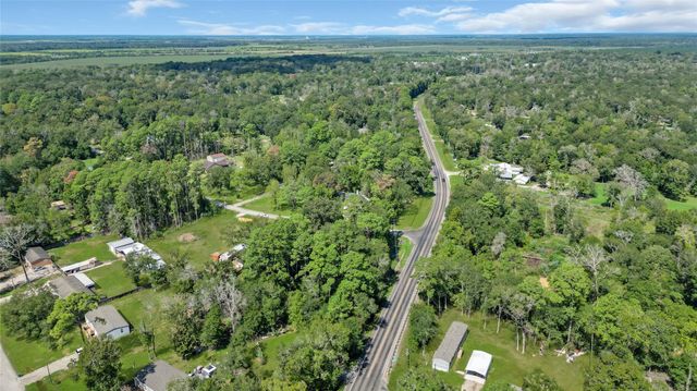 29 County Road 432, Dayton, TX 77535