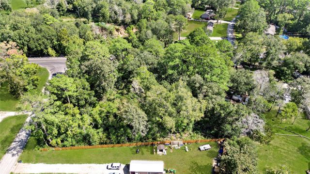 29 County Road 432, Dayton, TX 77535